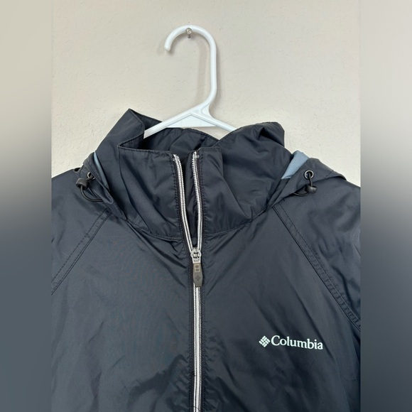 Columbia Women’s Black Rain Jacket - Picture 2 of 8
